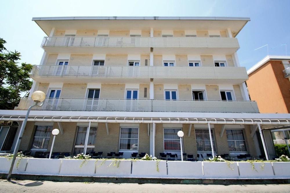 Hb Hotels Orchidea Blu Rimini Buitenkant foto